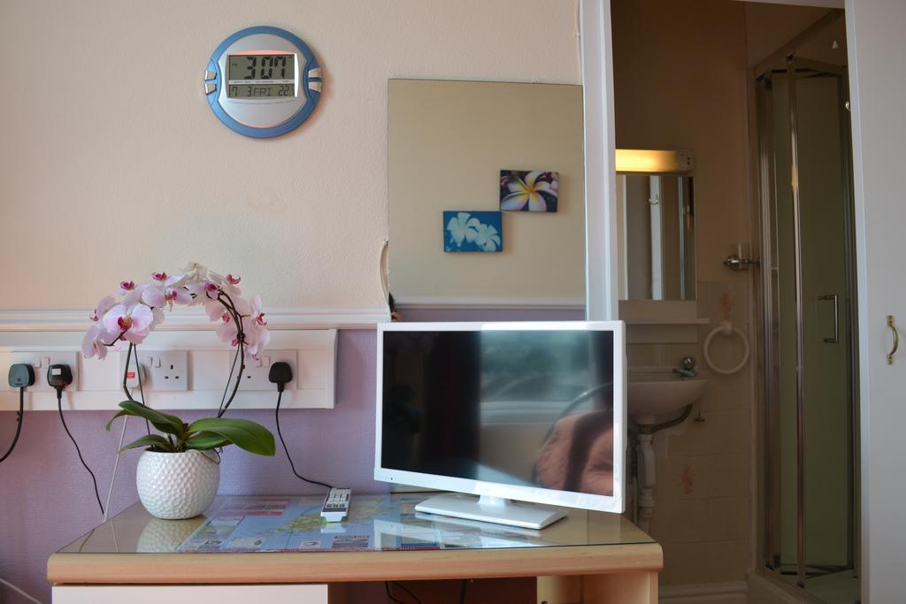 Adelphi Guest House Douglas Ruang foto