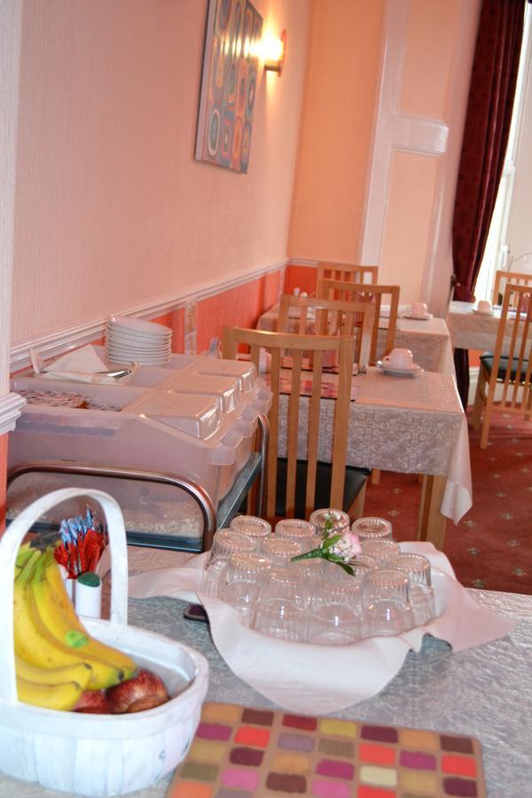 Adelphi Guest House Douglas Bagian luar foto