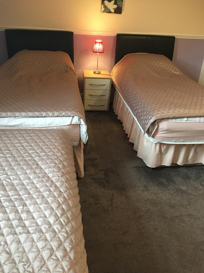 Adelphi Guest House Douglas Bagian luar foto