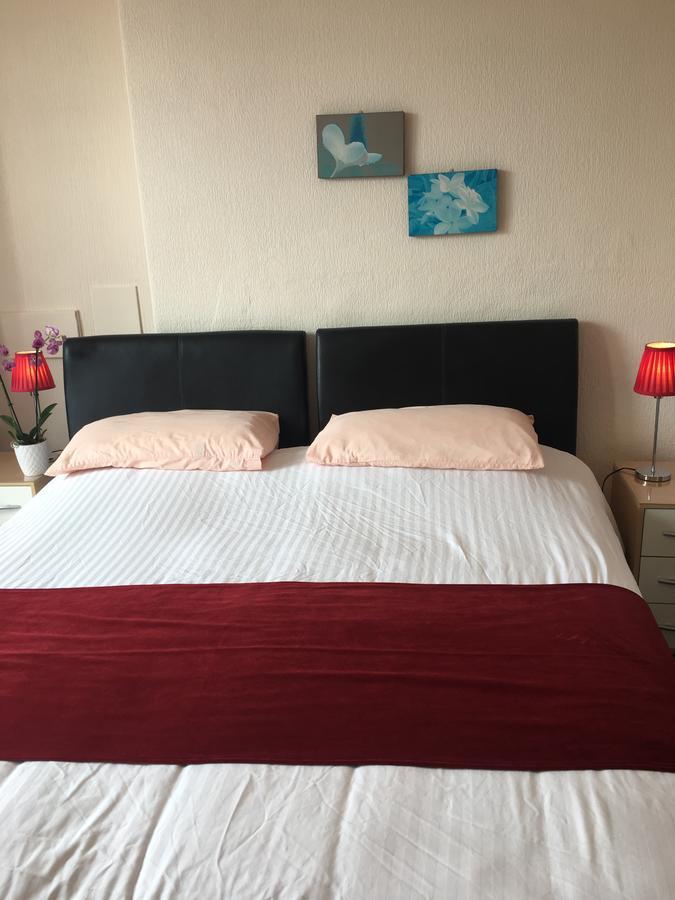 Adelphi Guest House Douglas Bagian luar foto