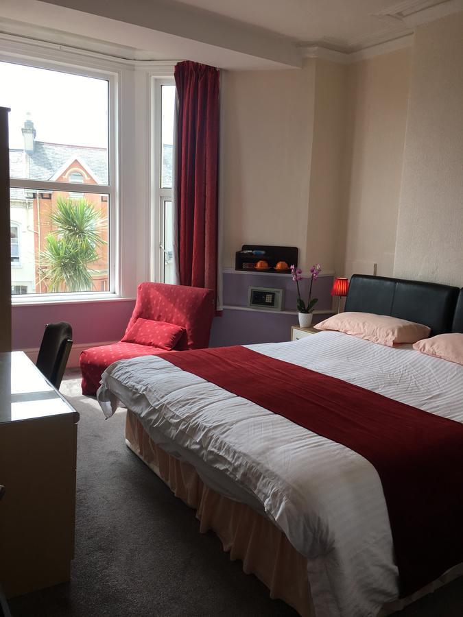 Adelphi Guest House Douglas Bagian luar foto