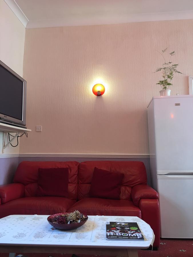Adelphi Guest House Douglas Bagian luar foto