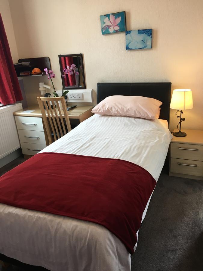 Adelphi Guest House Douglas Bagian luar foto